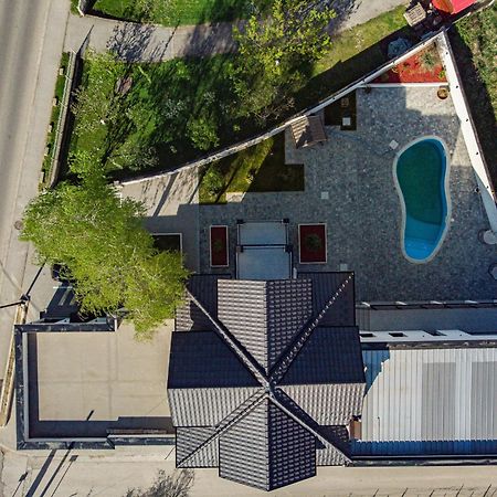 Hotel Kralj Кралево Экстерьер фото