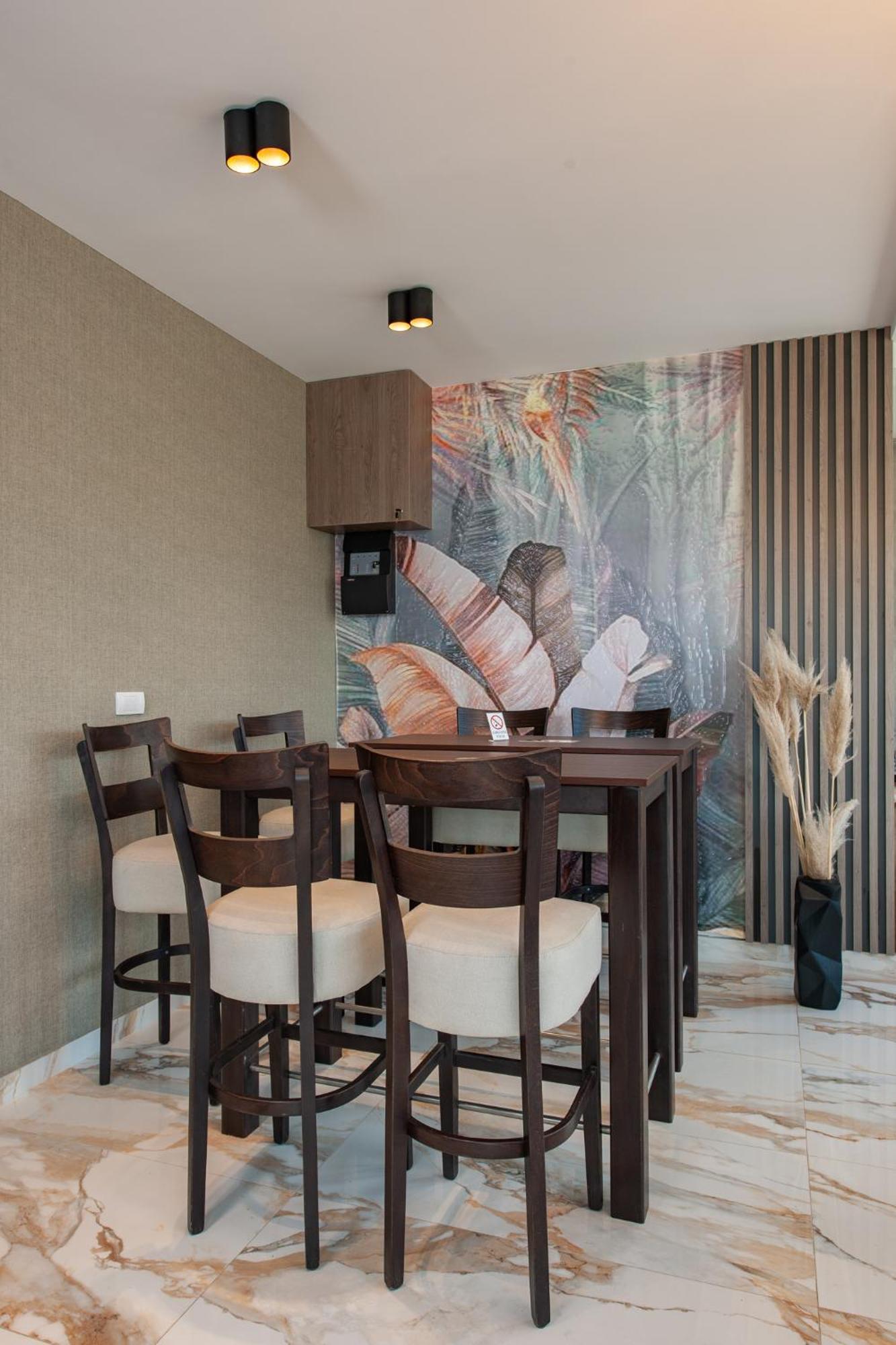 Hotel Kralj Кралево Экстерьер фото