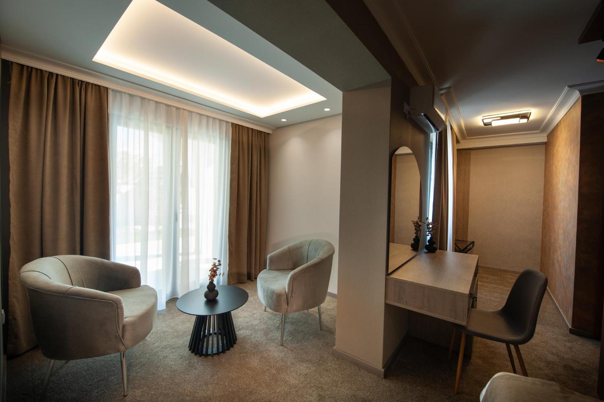 Hotel Kralj Кралево Экстерьер фото