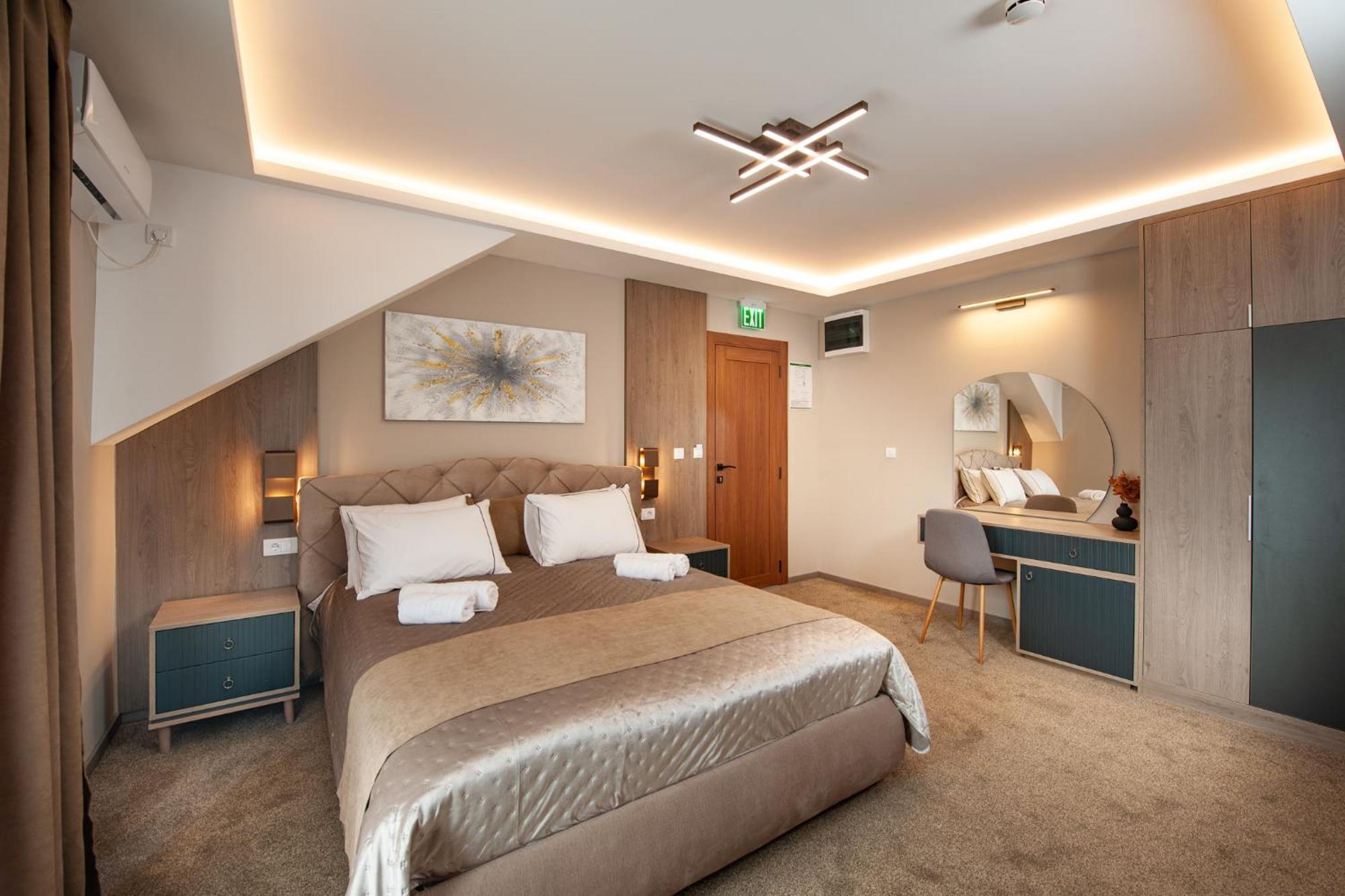 Hotel Kralj Кралево Экстерьер фото
