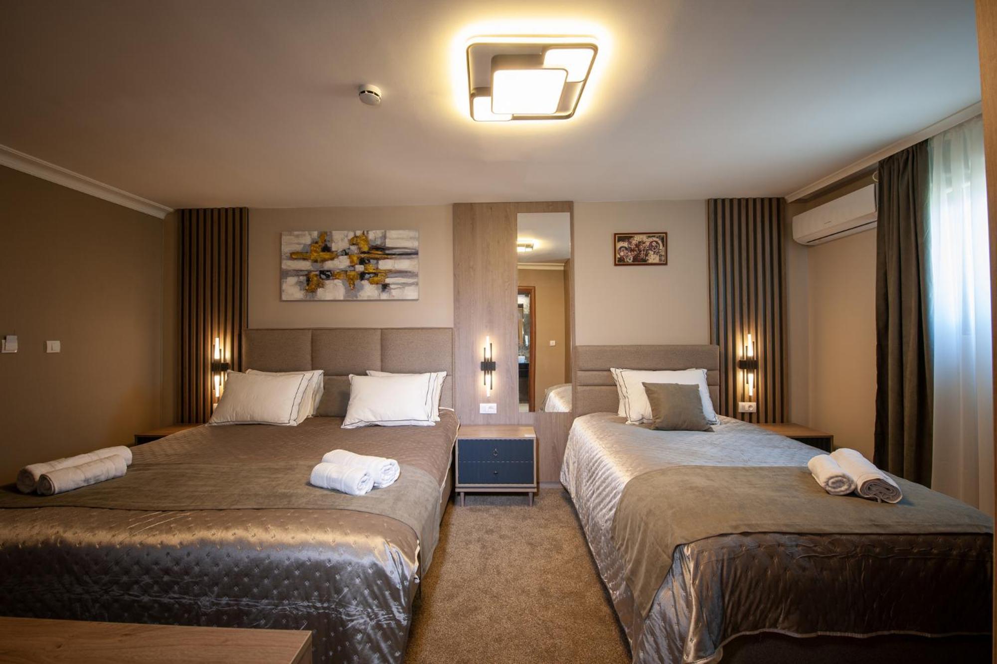 Hotel Kralj Кралево Экстерьер фото
