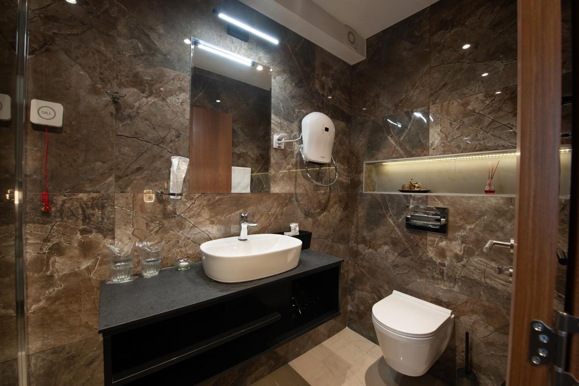 Hotel Kralj Кралево Экстерьер фото